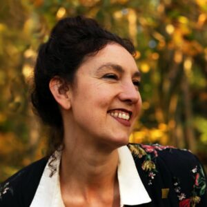 Heather Wolf Headshot