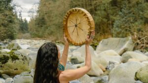 Malina Dawn with drum in hands