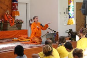 swami-dharma-teaching-opt