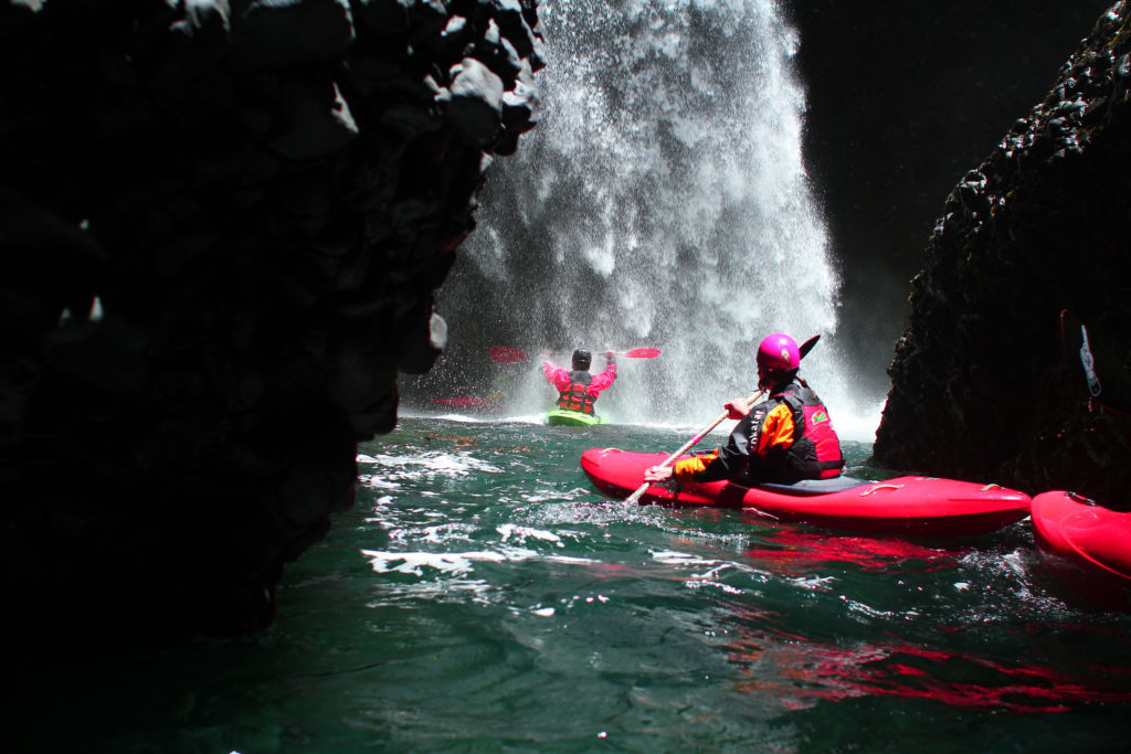 Kayak Chile Rio Claro waterfalls