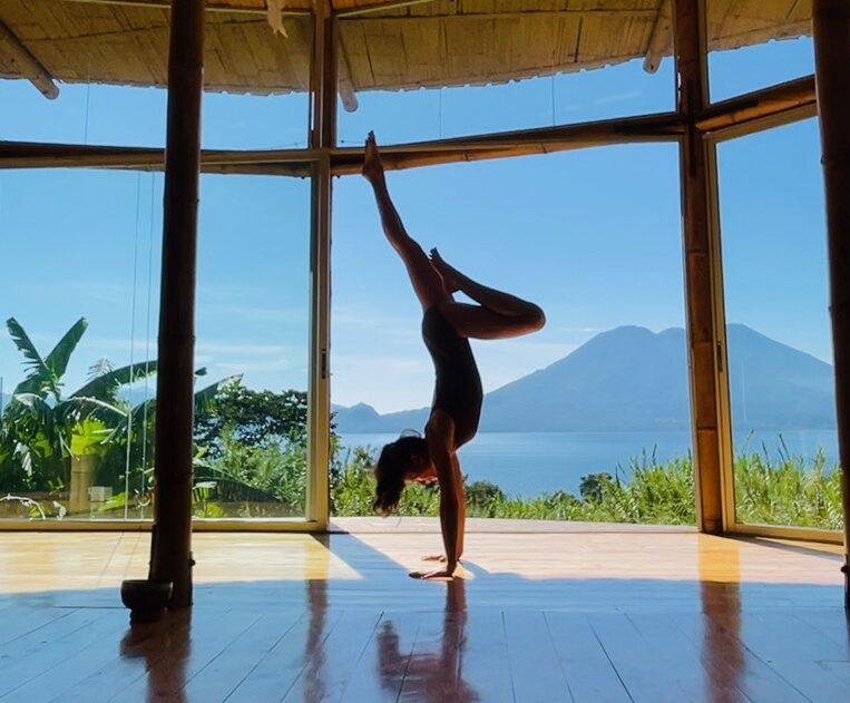 Handstand variation